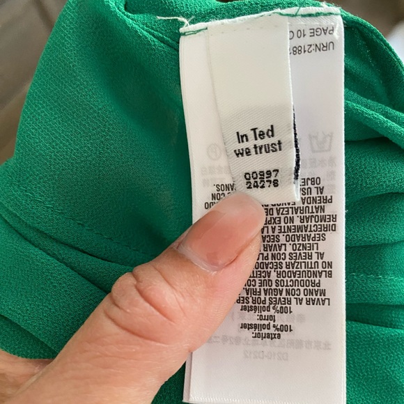 New Ted Baker Mixed Lace peplum SLVLS top💚I believe is a Small, see chart. - Picture 5 of 16